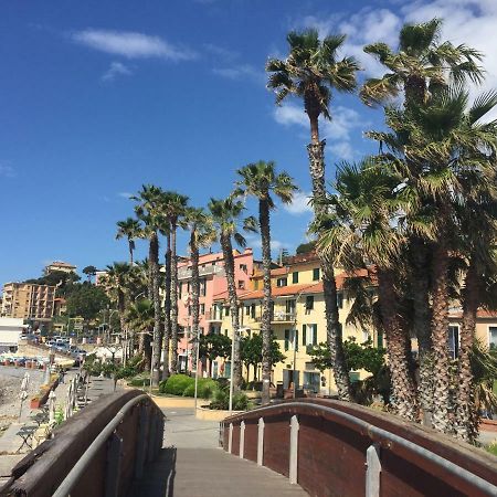 Apartamento Casa Mia Imperia Exterior foto